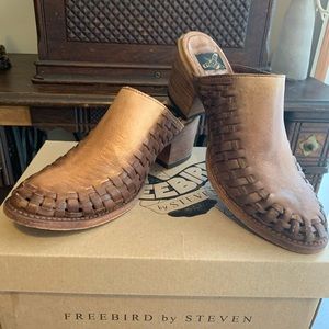 Freebird Sofia clogs/mules